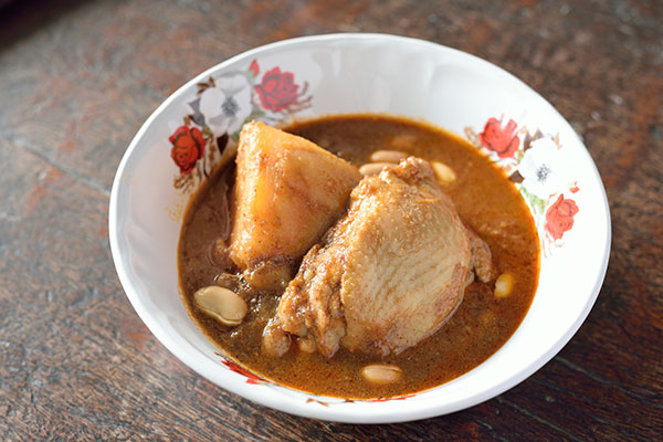 Gaeng Massaman Kai